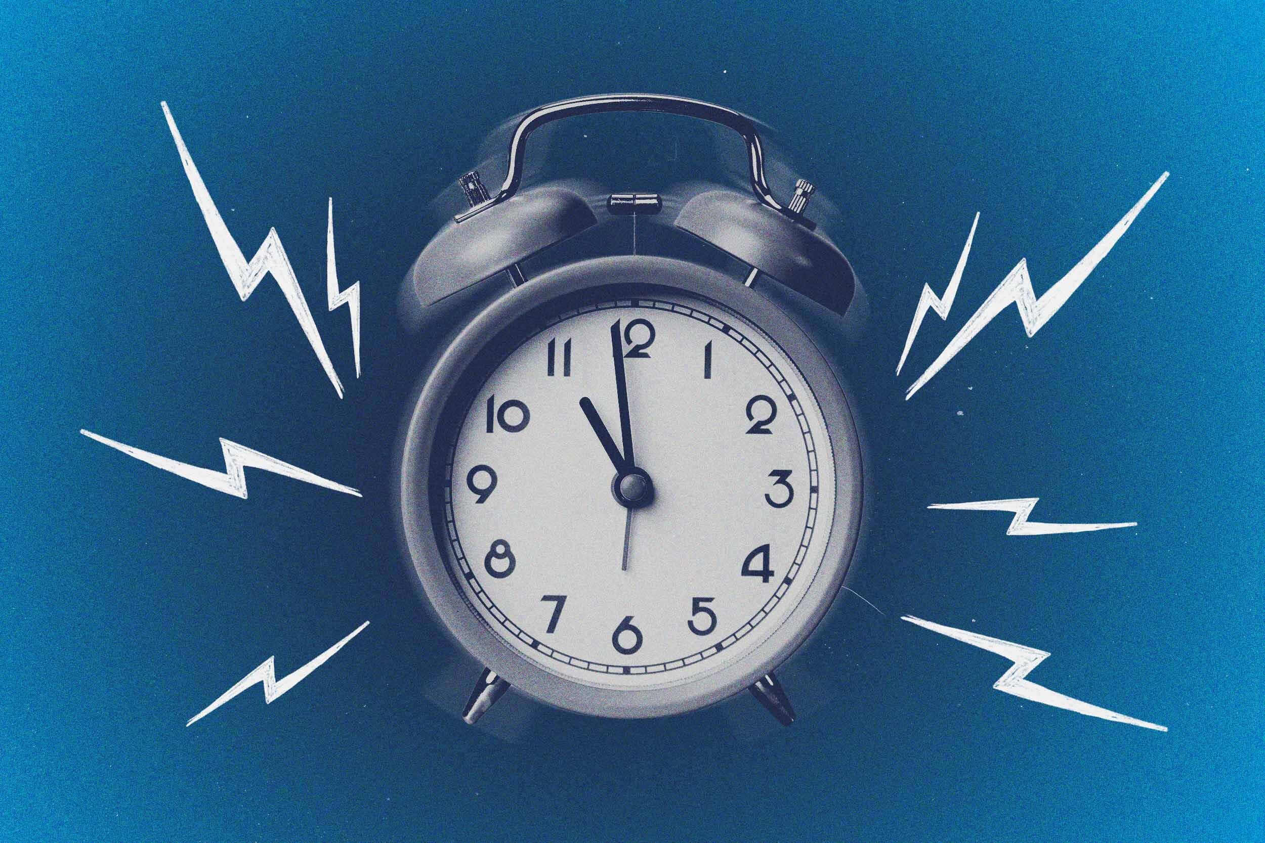 Should You Use an Alarm Clock to Wake Up From Sleep?