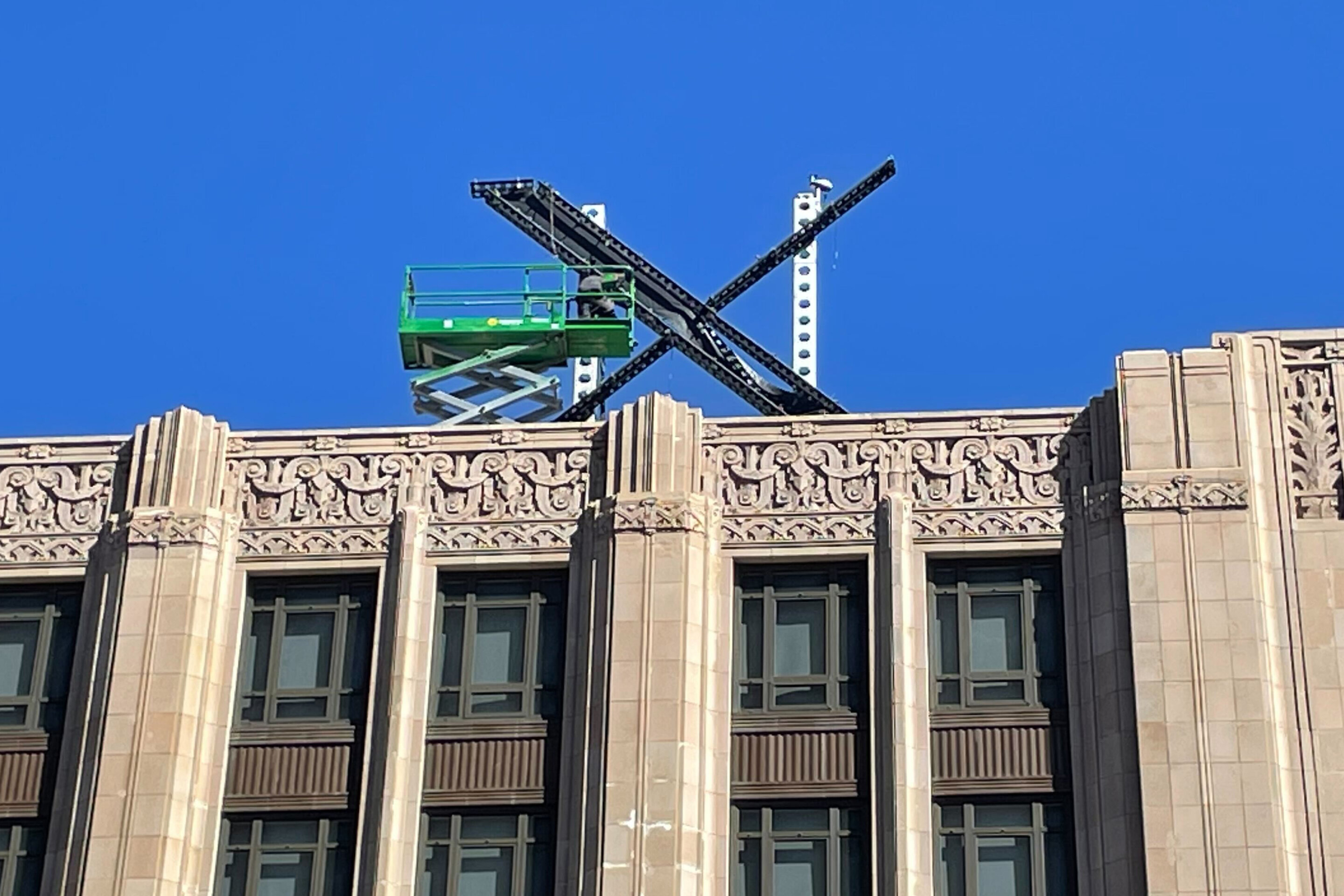 ‘X’ logo installed atop Twitter building, spurring San Francisco to investigate permit violation