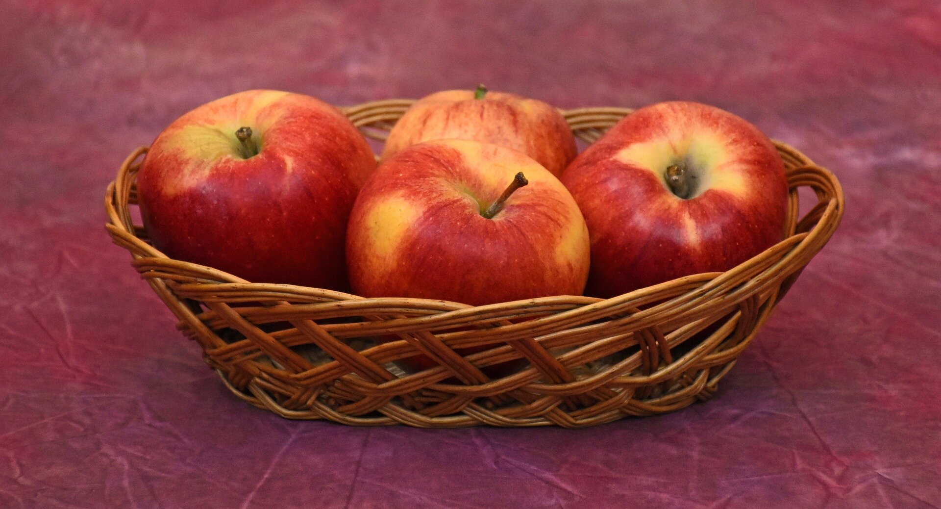 Gala apples: Cold-induced ethylene impacted by harvest maturity, AVG treatment