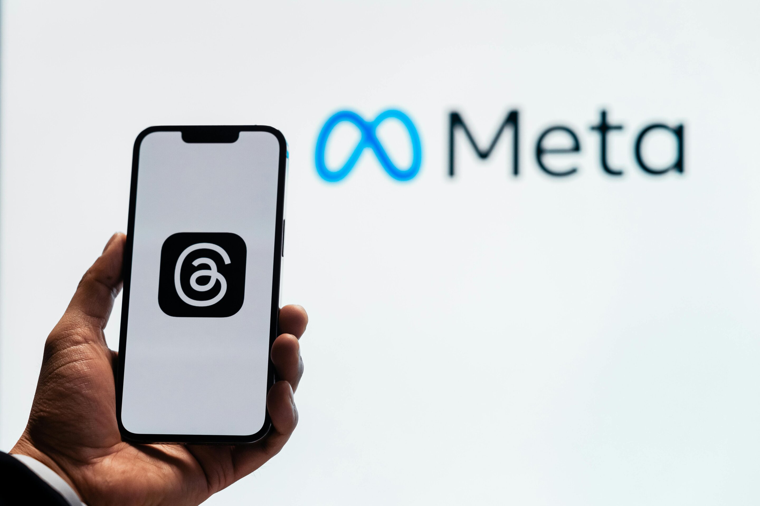 Meta, Türkiye'deki konu ağını “geçici olarak” kapatıyor