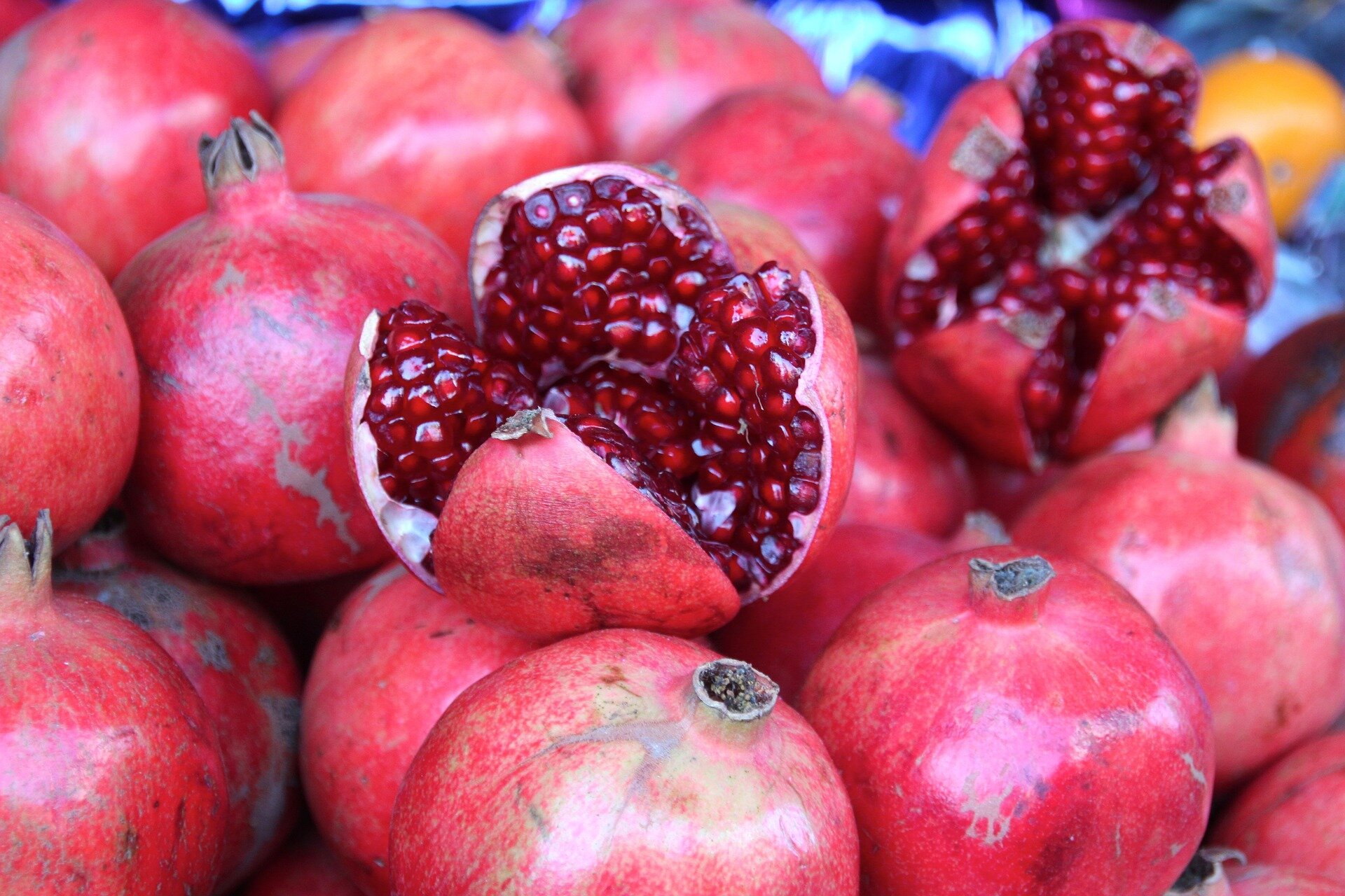 #Research says pomegranates could offer a solution to fatty liver disease